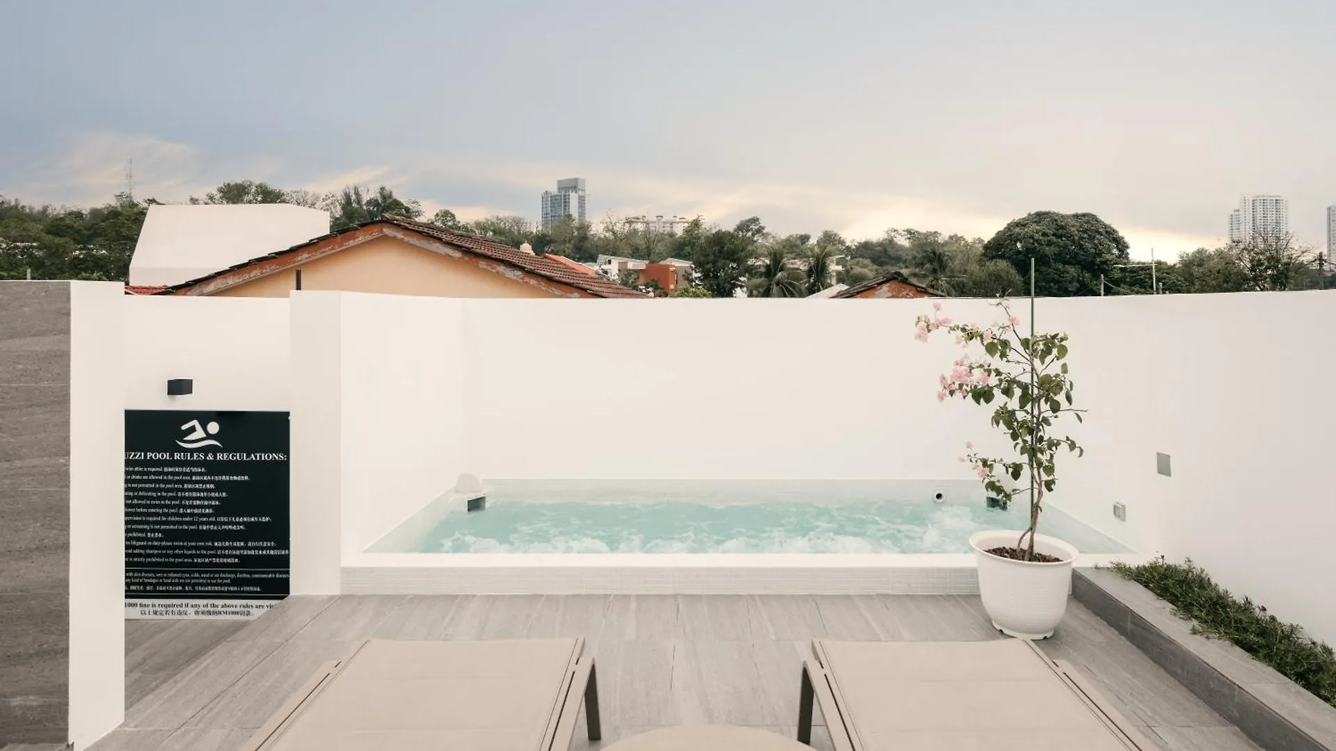 Romantic Rooftop Jacuzzi Villa With Sunset Views Jelutong 0*,